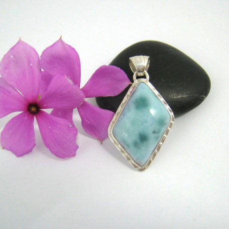 Larimar-Stone Larimar Pendant Freeform FR15 9492 39,00 €